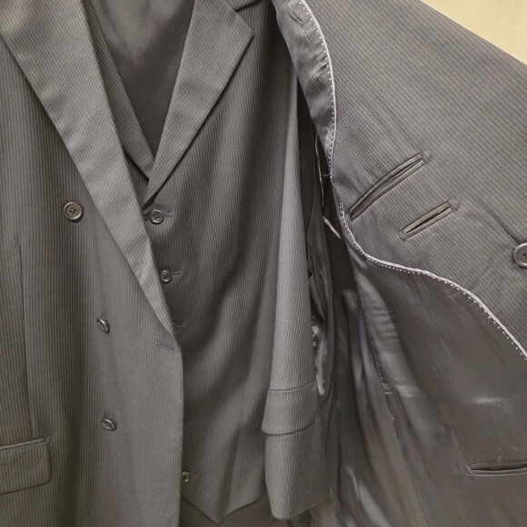PAUL FREDRICK BLAZER & VEST. DARK BLUE PINSTRIPE. DOUBLE BREASTED. DOUBLE VENT. - Picture 6 of 10